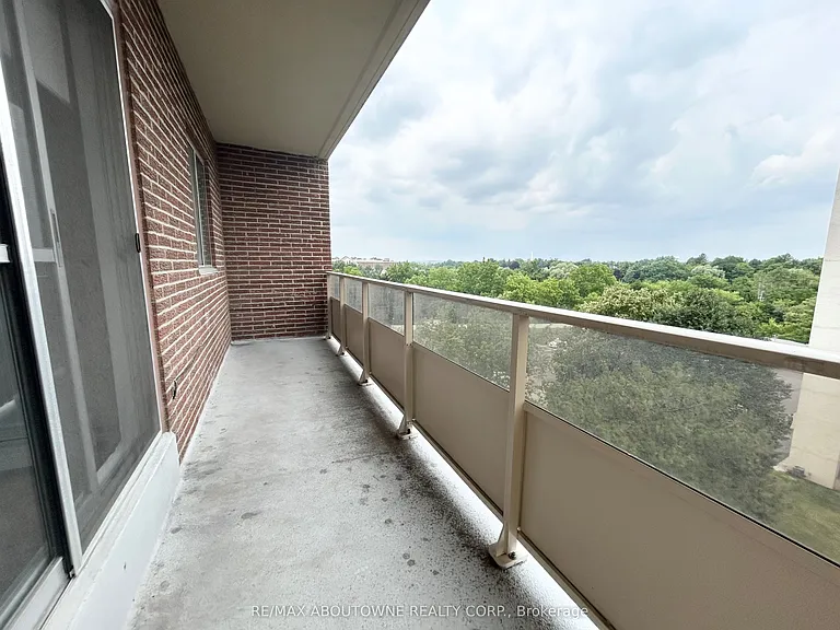 101 Millside Dr #607 — Photo 13