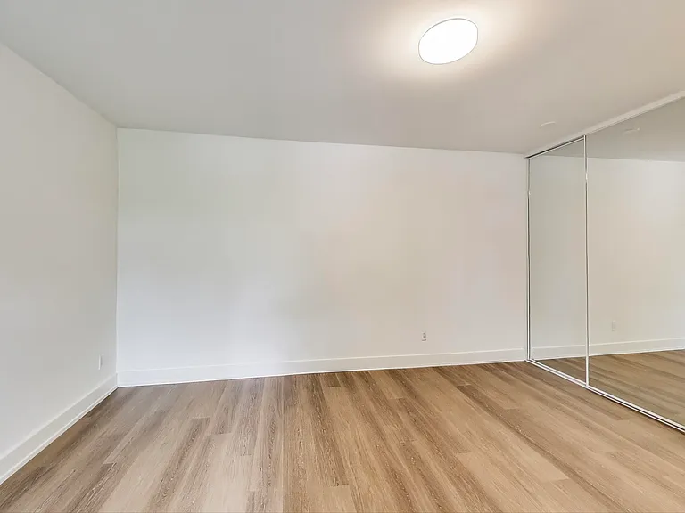 400 Woodsworth Rd #390 — Photo 11