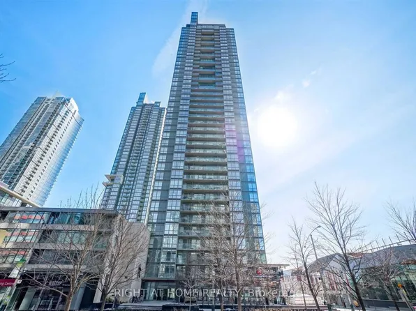 15 Fort York Blvd W, Toronto, ON
