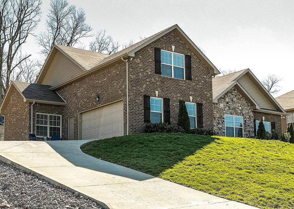 2nd image of 616 Excalibur Ct