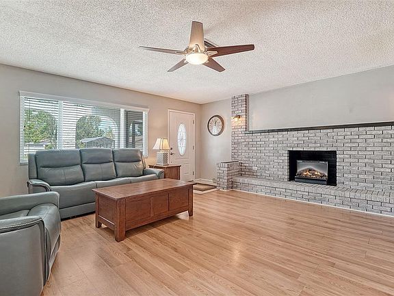 5th image of 1327 Georgetowne Cir