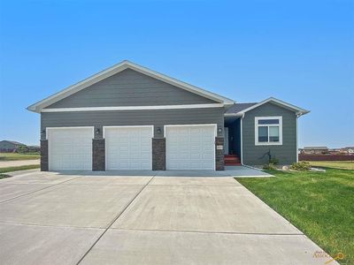 493 Coyote Trl, Box Elder, SD, 57719