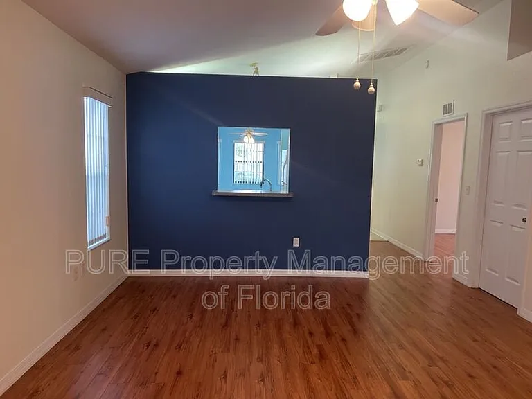 3936 NE 21st Ln — Photo 8