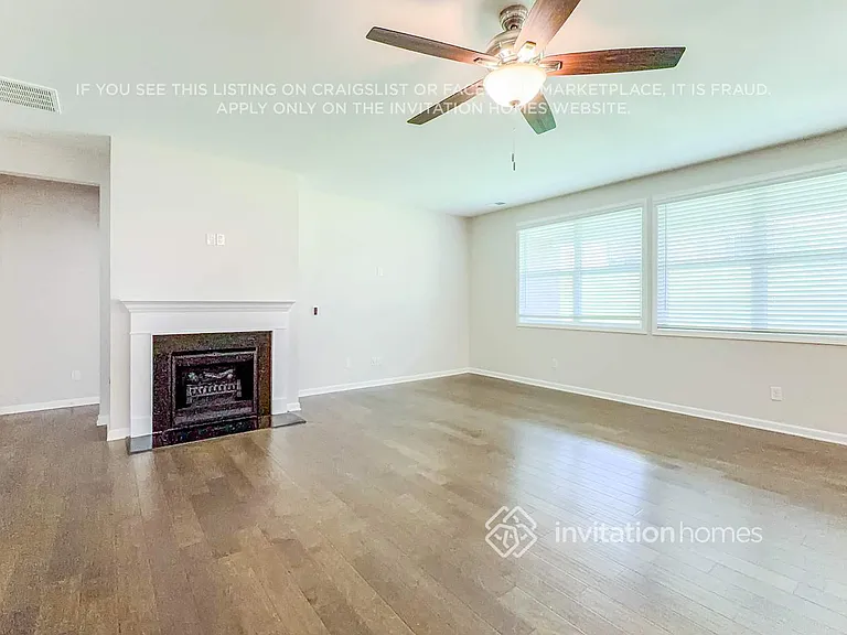 8026 Forest Hills Dr — Photo 3