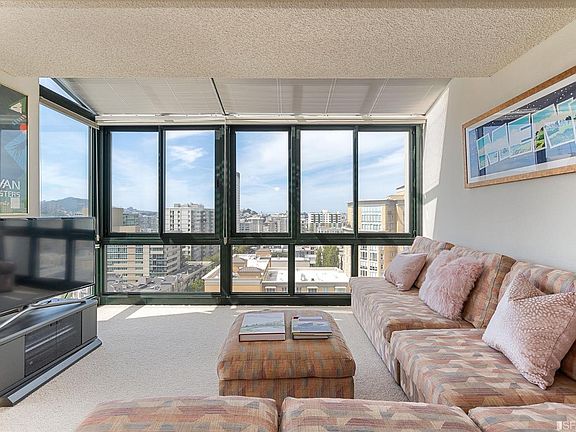 3rd image of 1 Daniel Burnham Ct APT 1418
