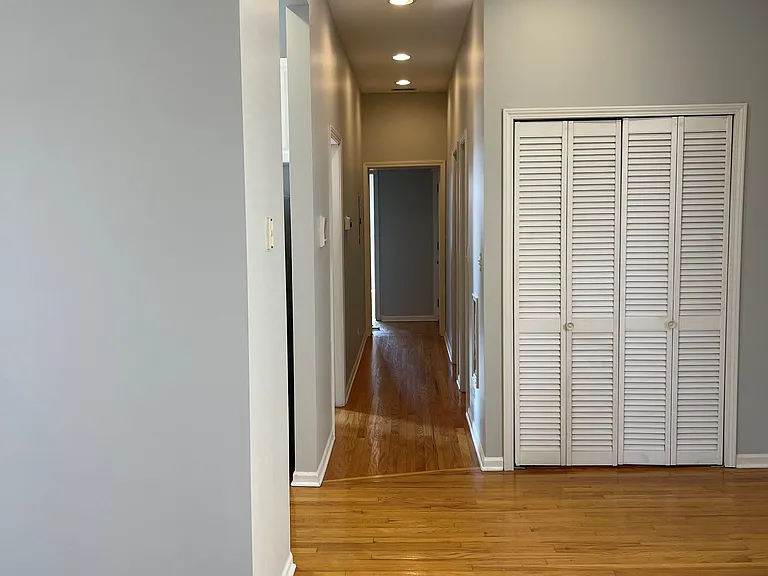 2034 N Damen Ave #2R — Photo 8