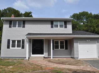21 Somerset Dr, Commack, NY 11725