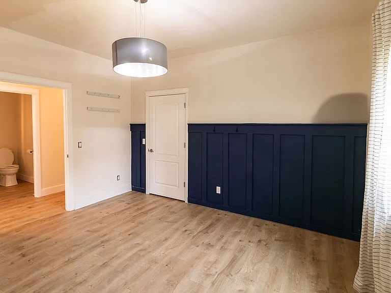 13431 Canyon Rd — Photo 26