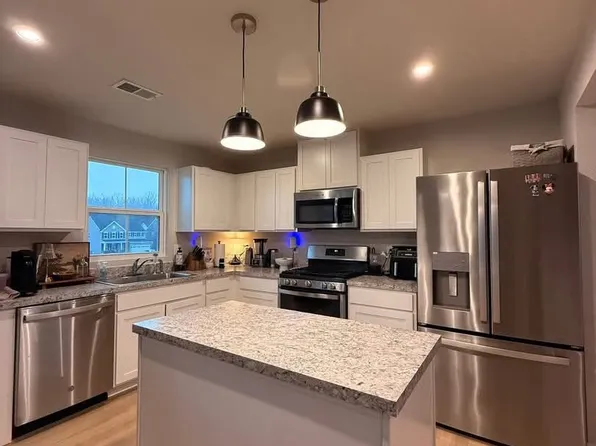 14 Snickers Ct, Martinsburg, WV 25403