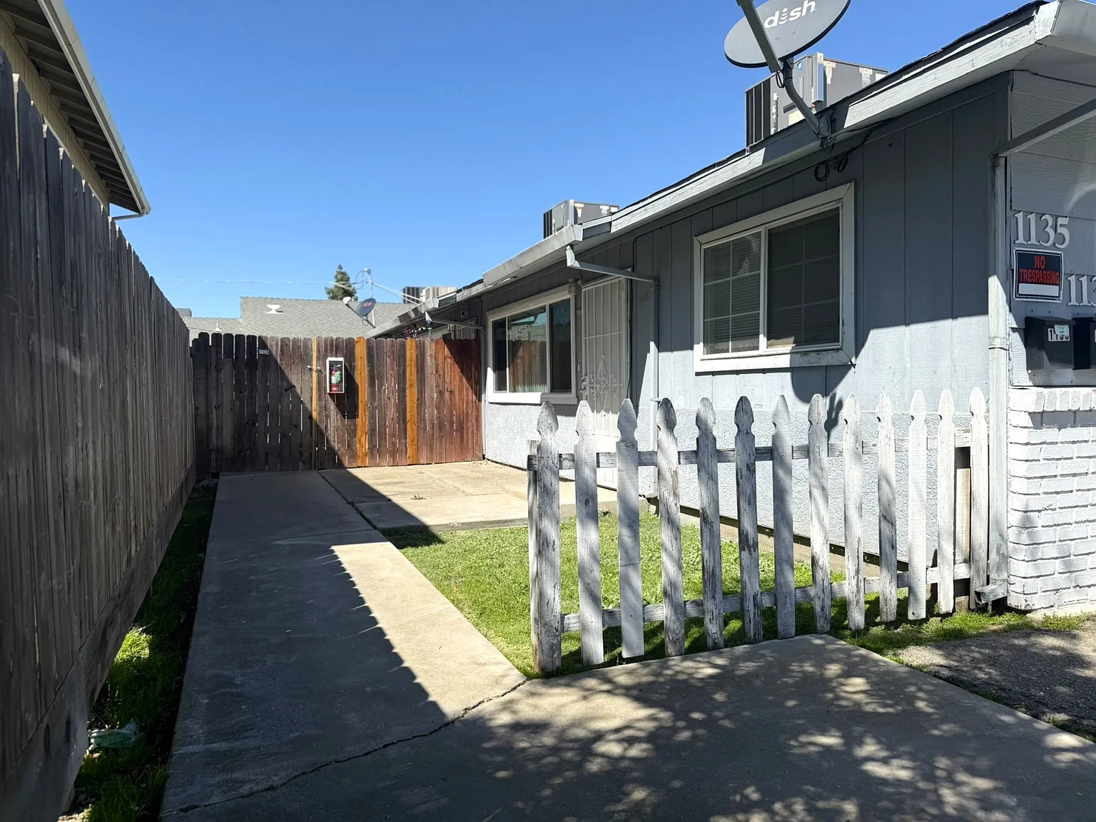 1135 S St photo 1