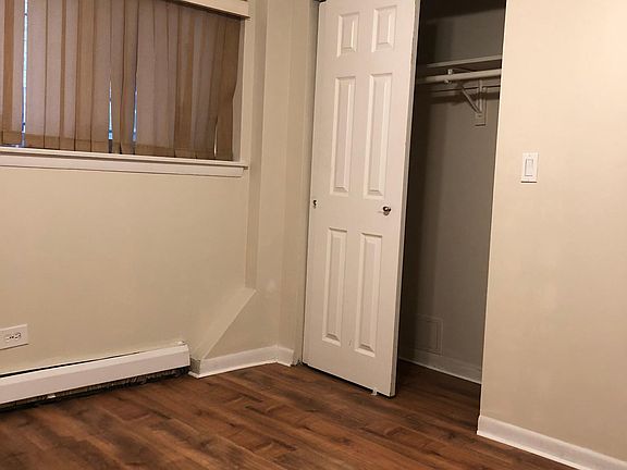 5th image of 1618 W Sherwin Ave APT 1B