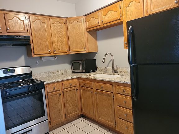3rd image of 6660 S Brainard Ave APT 104