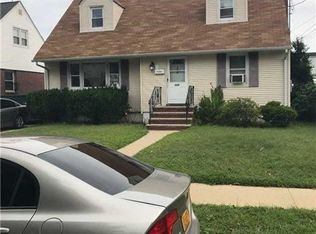 209 Dean St, Valley Stream, NY 11580