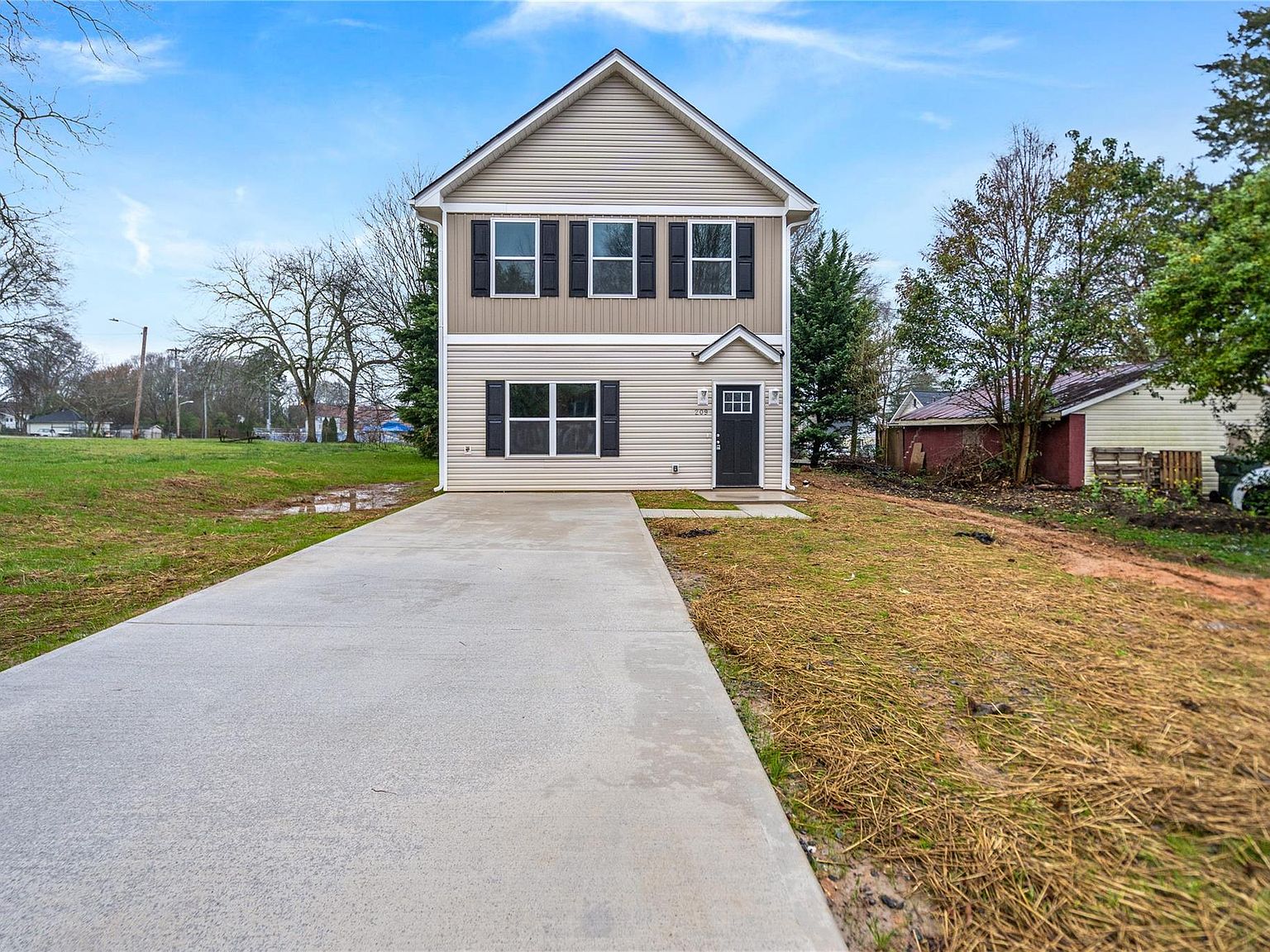 209 N Houser St, Cherryville, NC 28021 Zillow