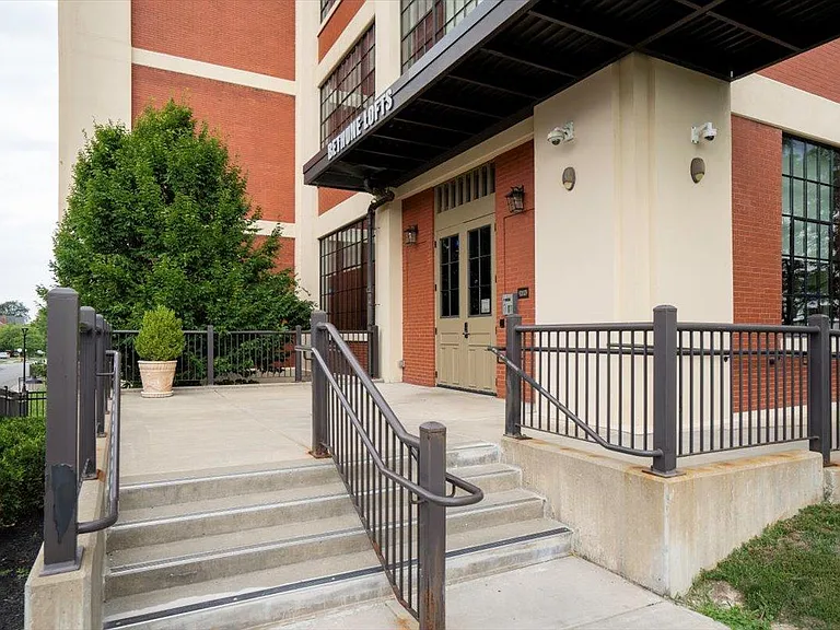 2917 Main St #309 — Photo 3