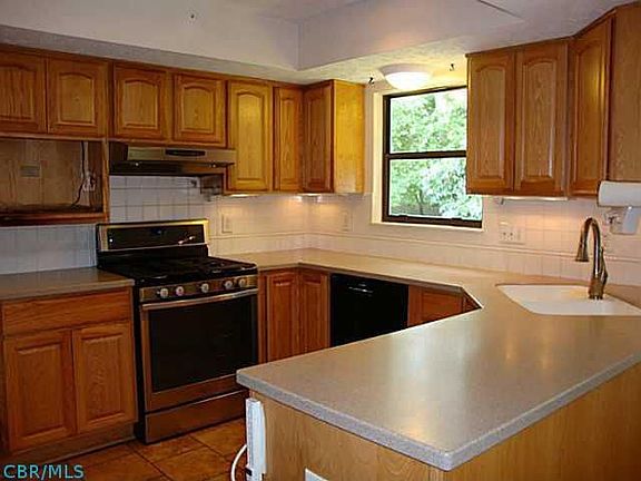2nd image of 592 Indian Summer Dr