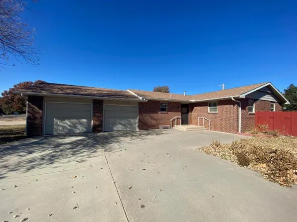 1628 E Johnson St, Garden City, KS 67846