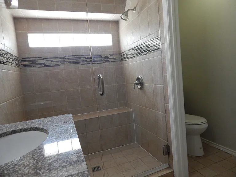 424 Adelaide Dr — Photo 13