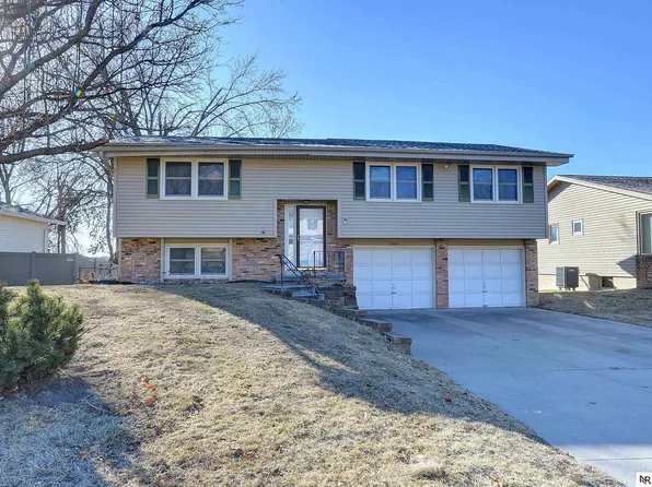 15663 N 2nd St, Bennington, NE 68007