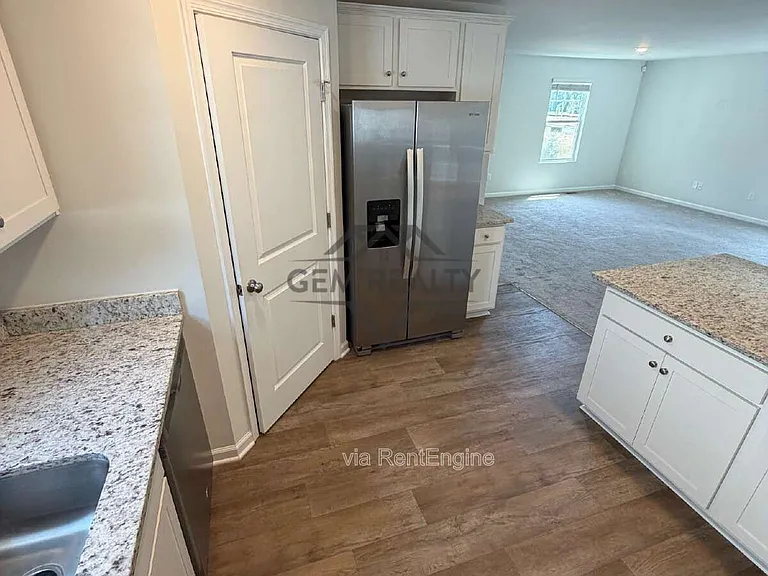 6619 Sacagawea St — Photo 41