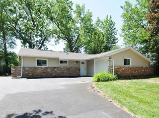 257 Edgehill Dr, Bolingbrook, IL 60440