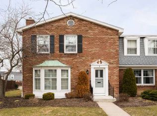 60 Guilford Ln APT I, Williamsville, NY 14221