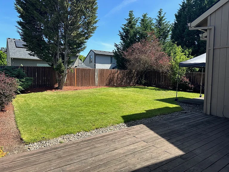 8653 NE Alder St — Photo 15