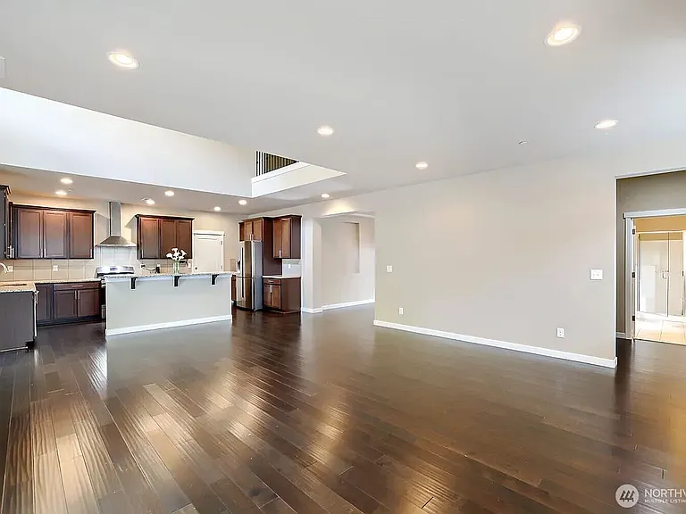 944 SW 108th St SW — Photo 9
