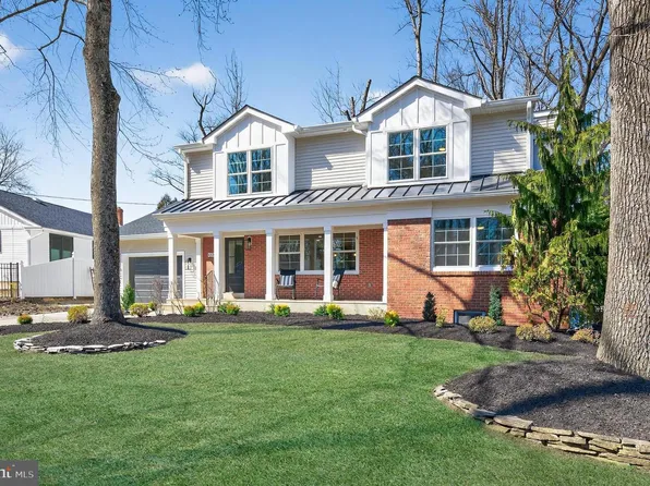 633 S Edge Park Dr, Haddonfield, NJ 08033