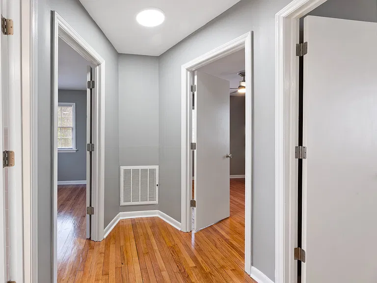 513 Bart St — Photo 17