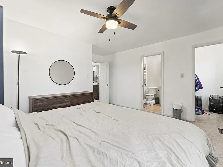 13689 Water Springs Ct — Photo 20