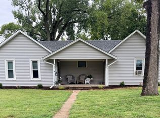 453 N 10th St, Blair, NE 68008