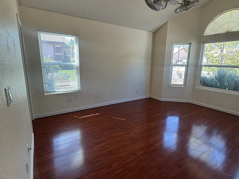 2613 Sheridan Rd — Photo 26