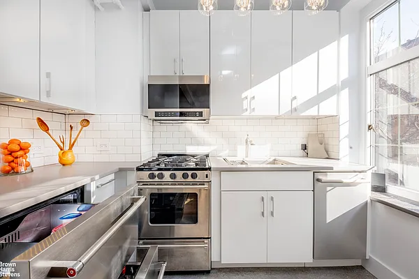Sold by Brown Harris Stevens | media 3