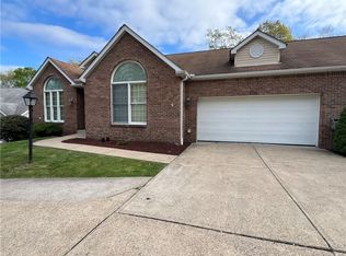 206 Country View Dr, Lower Burrell, PA 15068