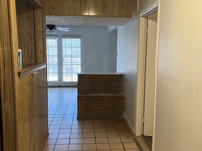 585 Valle Vista Dr #9152017595 — Photo 4