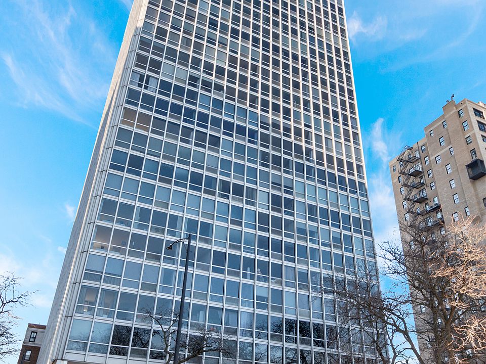 1st image of 2400 N Lakeview Ave Floor 20