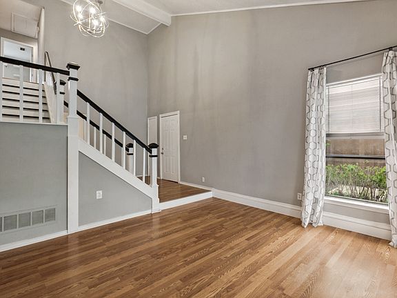 4th image of 13238 Carthage Ln