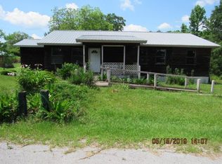 16 Watkins St, Bay Springs, MS 39422