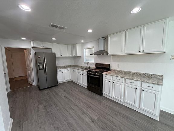 5th image of 415 S 23rd St