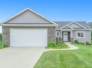 6528 Stonebrook Ln, Flushing, MI 48433