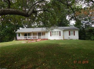 152 Evergreen Ln, North Wilkesboro, NC 28659