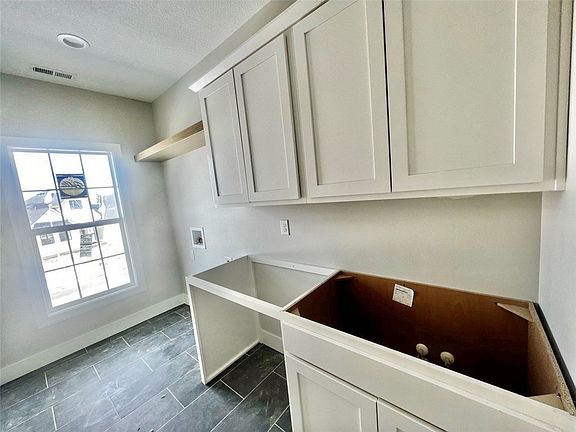 2nd image of 5717 NE Sherman Ct