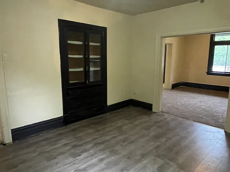 1250 Blackadore Ave — Photo 29