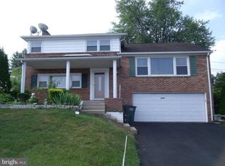 2532 Eastwood Dr, York, PA 17402