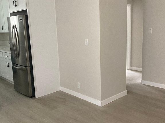 4th image of 408 Sierra St APT 2