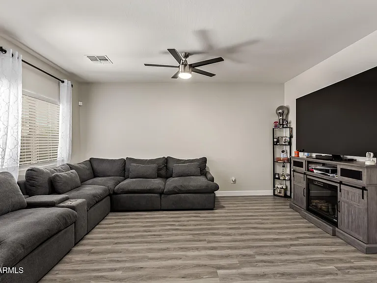 11204 W Mobile Ln — Photo 5