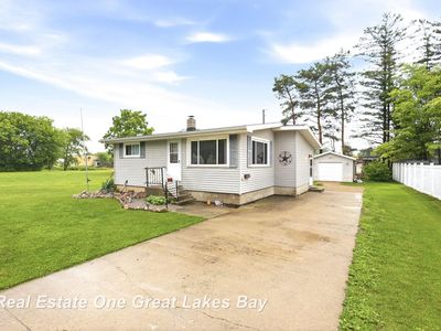335 N Silver St, Bad Axe, MI, 48413