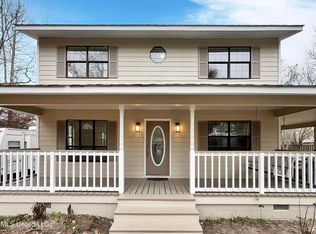 6910 Apuwai Pl, Diamondhead, MS 39525