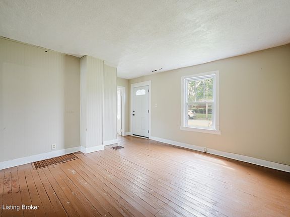 3rd image of 507 Warnock St